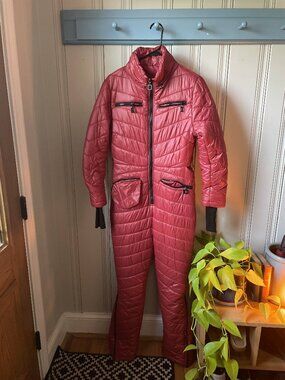 Vintage Style Red Quilted Ski Suit Women’s One Piece Snowsuit Insulated Small